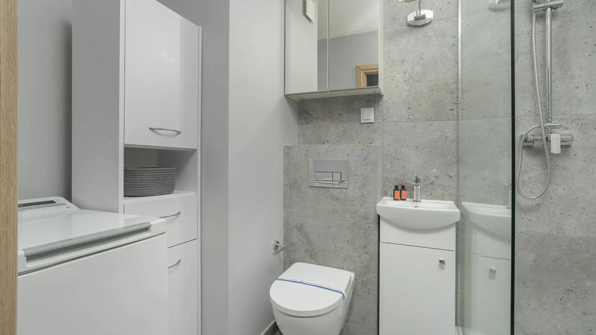 Stylish Apartment Near Hala Arena Poznan By Noclegi Renters 0*,