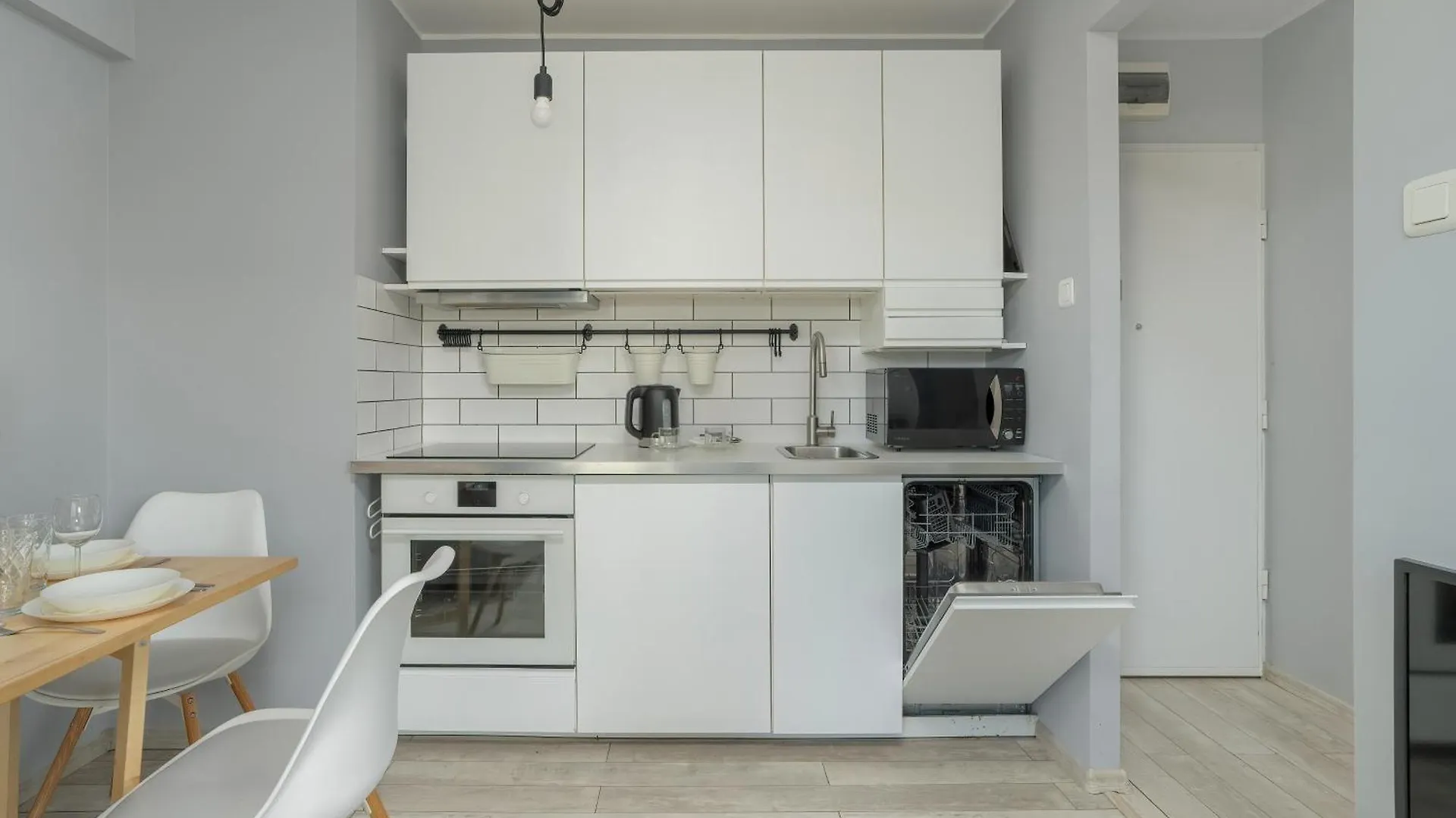 Stylish Apartment Near Hala Arena Poznan By Noclegi Renters